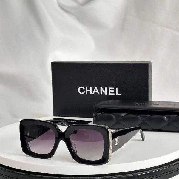 Chanel Women Sunglasses - Image 2