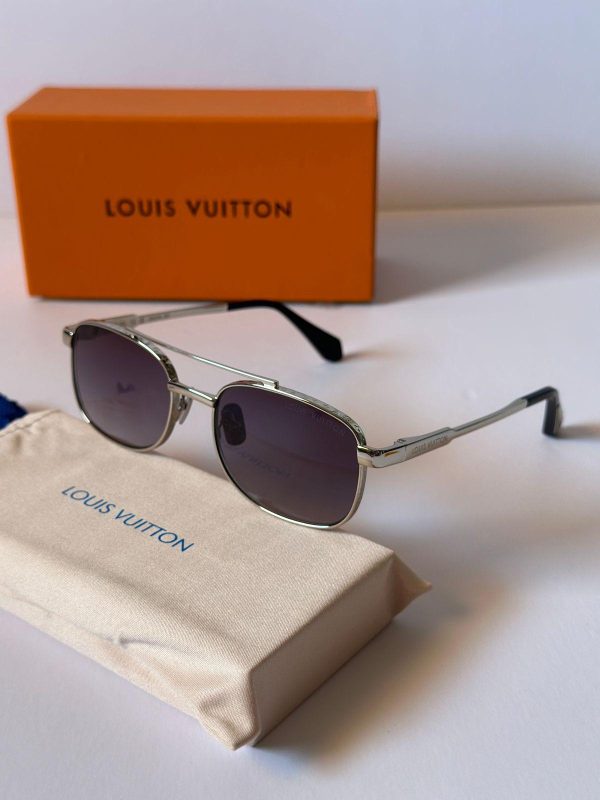 Louise Vuitton Women Sunglasses - Image 3