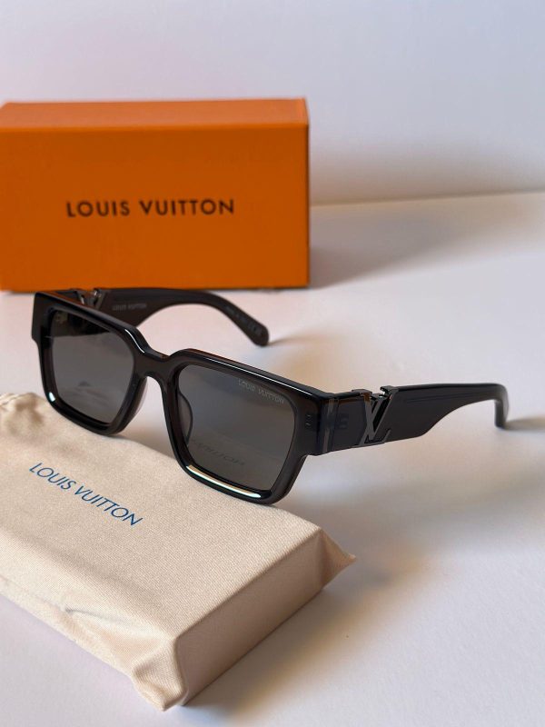 Louise Vuitton Women Sunglasses - Image 2