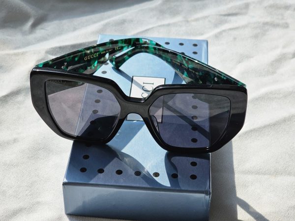 Gucci Women Sunglasses - Image 4