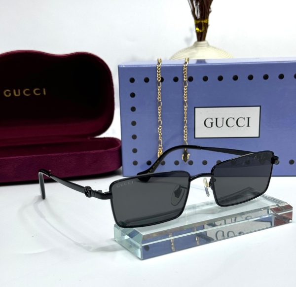 Gucci Unisex Sunglasses - Image 3