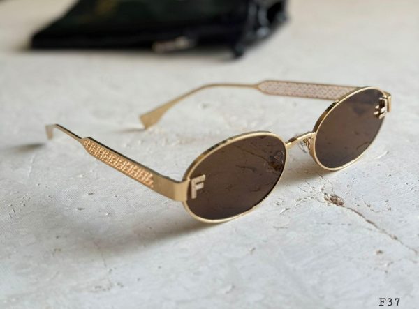 Fendi Round Sunglasses - Image 2